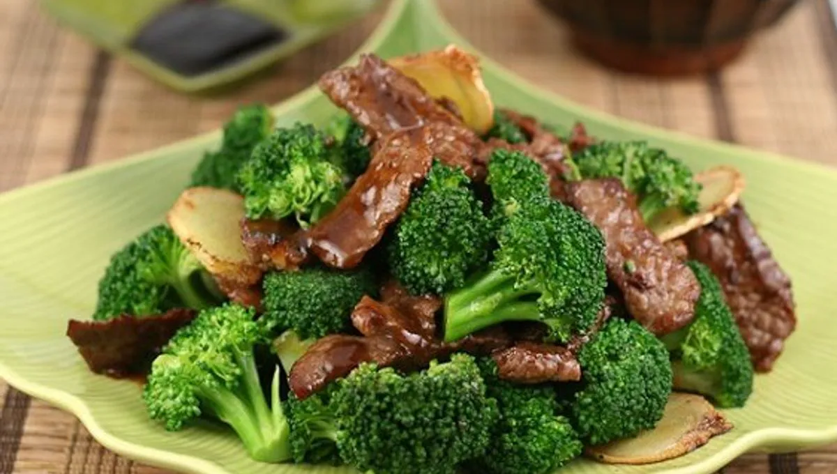 Beef and broccoli stir-fry at Hibachi Japanese Steakhouse in Huntington